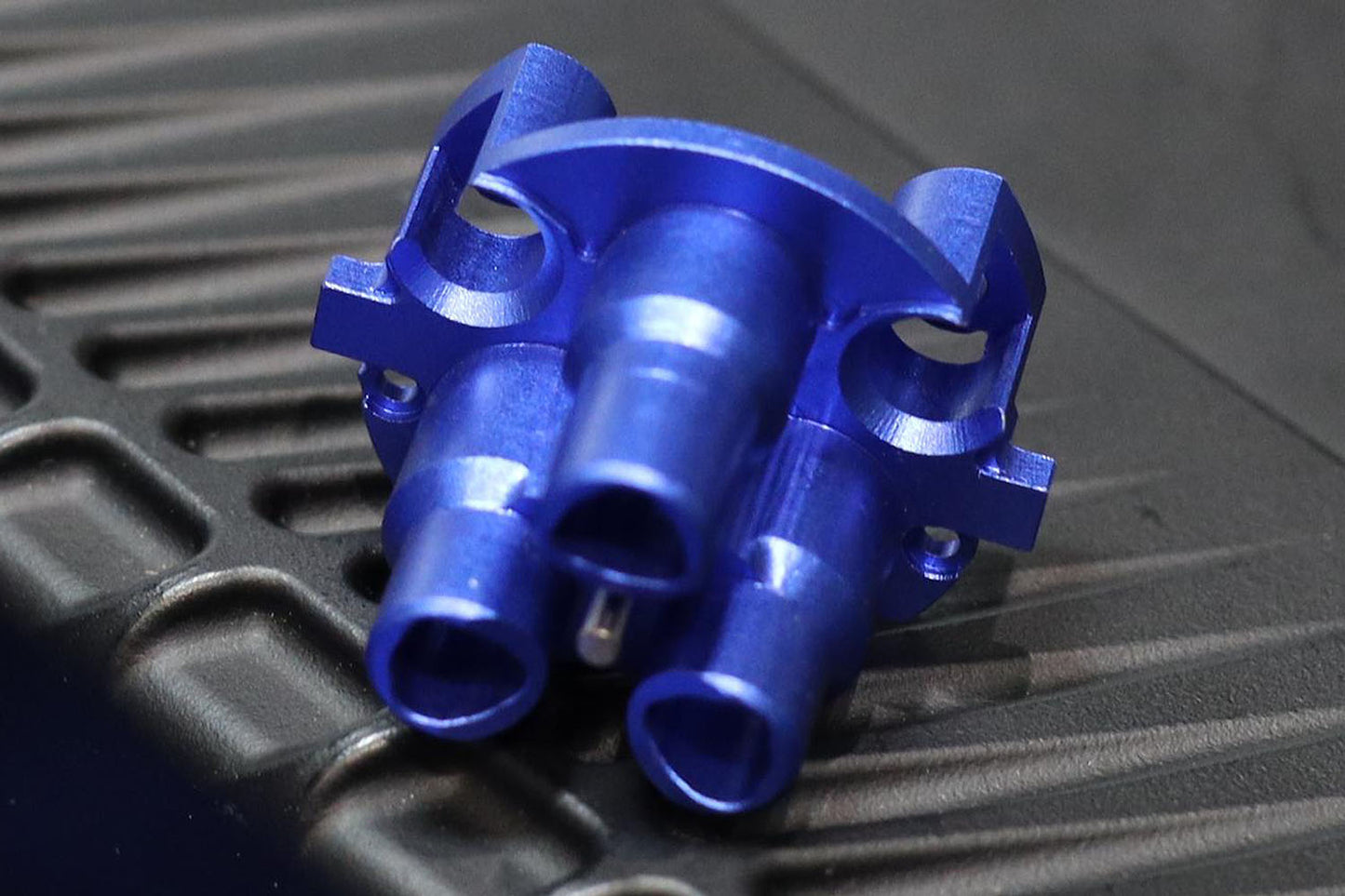 C&C Tac SAIGA 12 Enhanced Nozzle Feeding Front Lip For Marui TM SAIGA-12 GBB Series ( CNC Aluminum Blue )